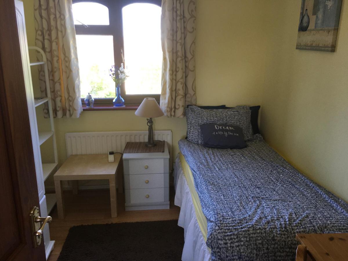 The Cedars House B&B 纽尼顿 外观 照片