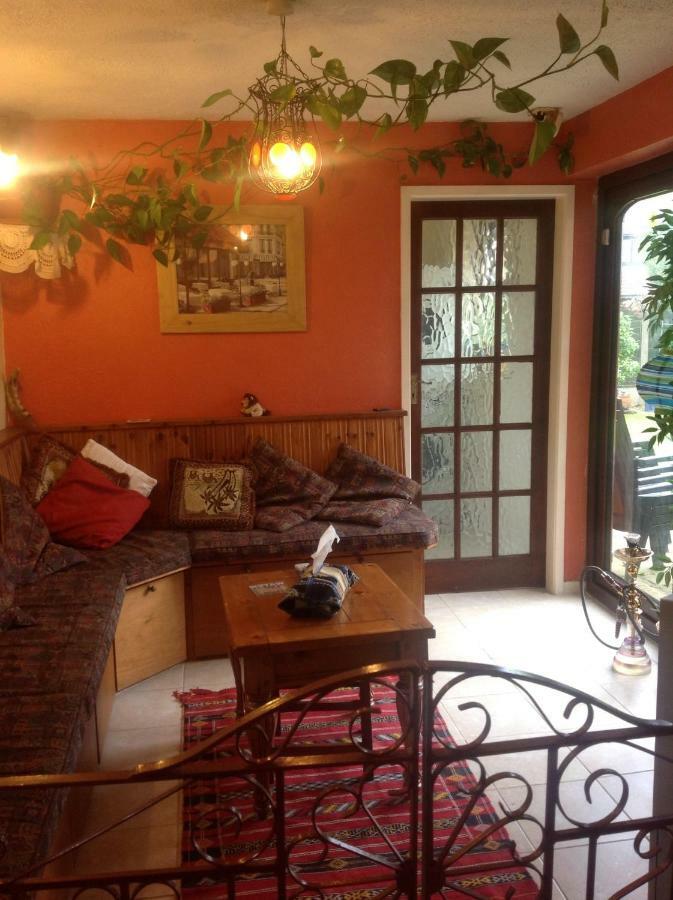 The Cedars House B&B 纽尼顿 外观 照片